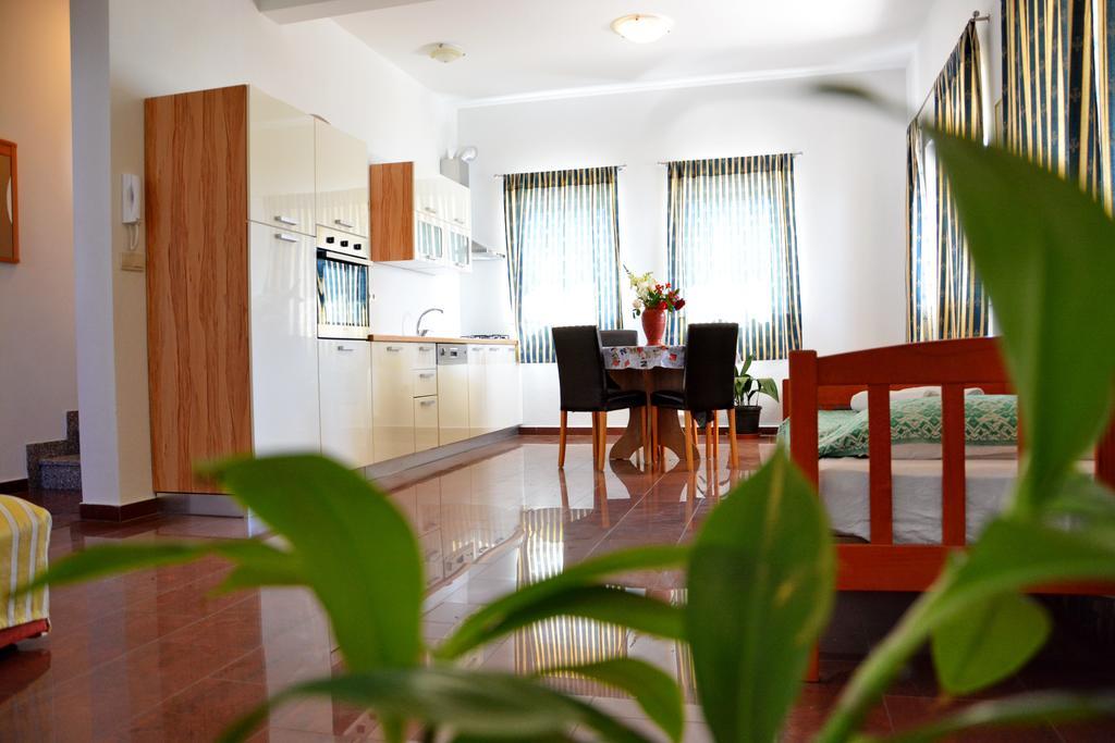 Apartments Buturi Soline (Dalmatia) Exterior foto